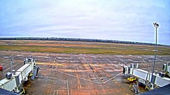 Weather camera view of Lake Charles Rgnl Arpt terminal bldg.