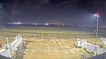 Weather camera view of Lake Charles Rgnl Arpt terminal bldg.