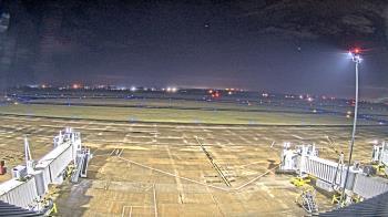 Weather camera view of Lake Charles Rgnl Arpt terminal bldg.