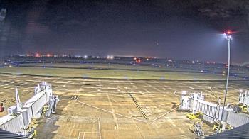 Weather camera view of Lake Charles Rgnl Arpt terminal bldg.