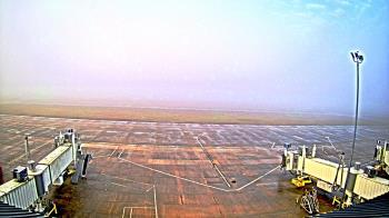 Weather camera view of Lake Charles Rgnl Arpt terminal bldg.
