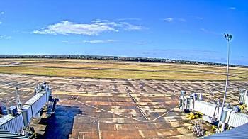 Weather camera view of Lake Charles Rgnl Arpt terminal bldg.