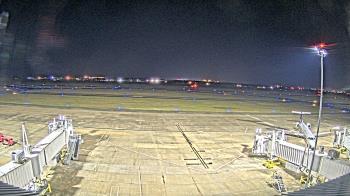 Weather camera view of Lake Charles Rgnl Arpt terminal bldg.
