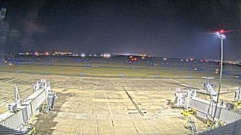 Weather camera view of Lake Charles Rgnl Arpt terminal bldg.