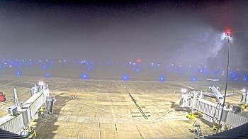 Weather camera view of Lake Charles Rgnl Arpt terminal bldg.