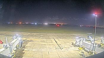Weather camera view of Lake Charles Rgnl Arpt terminal bldg.
