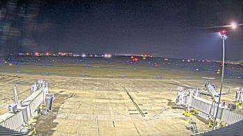 Weather camera view of Lake Charles Rgnl Arpt terminal bldg.