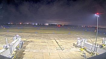 Weather camera view of Lake Charles Rgnl Arpt terminal bldg.