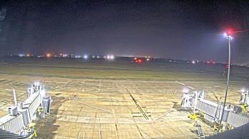 Weather camera view of Lake Charles Rgnl Arpt terminal bldg.