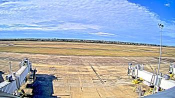 Weather camera view of Lake Charles Rgnl Arpt terminal bldg.