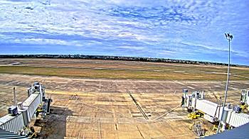 Weather camera view of Lake Charles Rgnl Arpt terminal bldg.