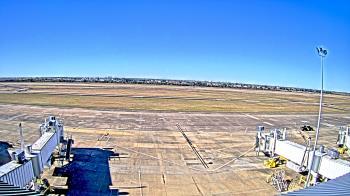 Weather camera view of Lake Charles Rgnl Arpt terminal bldg.