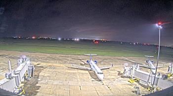 Weather camera view of Lake Charles Rgnl Arpt terminal bldg.
