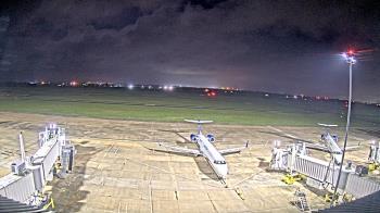 Weather camera view of Lake Charles Rgnl Arpt terminal bldg.