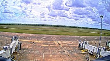 Weather camera view of Lake Charles Rgnl Arpt terminal bldg.