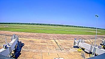 Weather camera view of Lake Charles Rgnl Arpt terminal bldg.