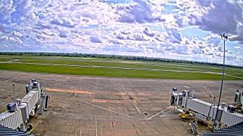 Weather camera view of Lake Charles Rgnl Arpt terminal bldg.