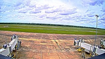 Weather camera view of Lake Charles Rgnl Arpt terminal bldg.