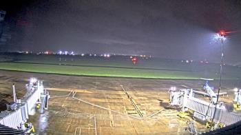 Weather camera view of Lake Charles Rgnl Arpt terminal bldg.