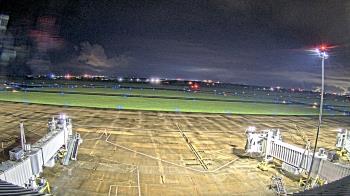 Weather camera view of Lake Charles Rgnl Arpt terminal bldg.
