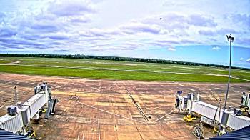 Weather camera view of Lake Charles Rgnl Arpt terminal bldg.