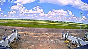 Weather camera view of Lake Charles Rgnl Arpt terminal bldg.