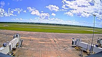 Weather camera view of Lake Charles Rgnl Arpt terminal bldg.