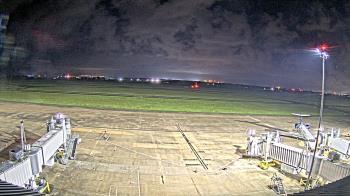 Weather camera view of Lake Charles Rgnl Arpt terminal bldg.