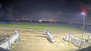 Weather camera view of Lake Charles Rgnl Arpt terminal bldg.