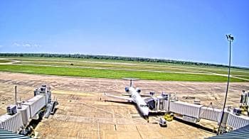 Weather camera view of Lake Charles Rgnl Arpt terminal bldg.