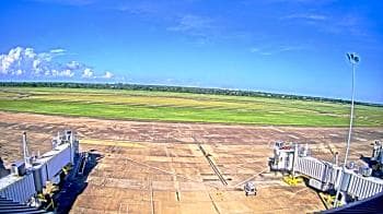 Weather camera view of Lake Charles Rgnl Arpt terminal bldg.