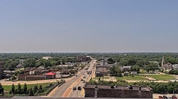 Weather camera view of Kankakee County Administration Building.