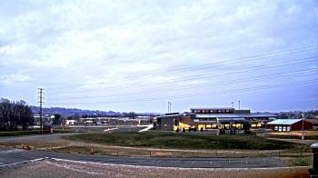 Weather camera view of Pequea Valley IS.