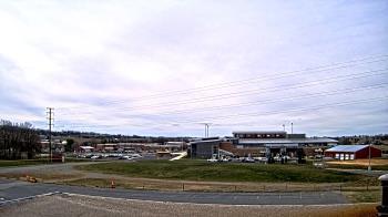 Weather camera view of Pequea Valley IS.