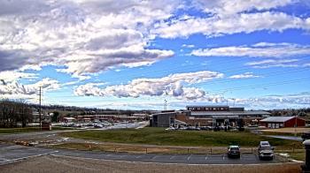 Weather camera view of Pequea Valley IS.