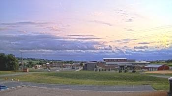 Weather camera view of Pequea Valley IS.