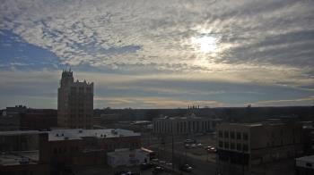Weather camera view of KSAL Radio - Salina city.