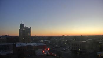 Weather camera view of KSAL Radio - Salina city.