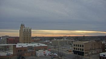 Weather camera view of KSAL Radio - Salina city.