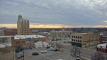 Weather camera view of KSAL Radio - Salina city.