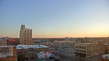 Weather camera view of KSAL Radio - Salina city.