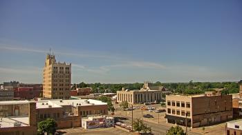 Weather camera view of KSAL Radio - Salina city.