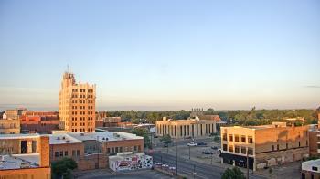 Weather camera view of KSAL Radio - Salina city.