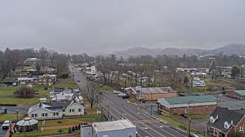 Weather camera view of Russell County Courthouse.