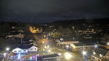 Weather camera view of Russell County Courthouse.