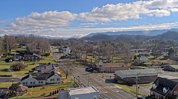Weather camera view of Russell County Courthouse.