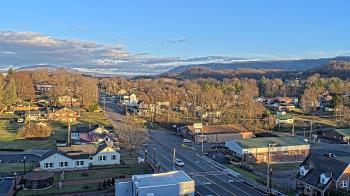 Weather camera view of Russell County Courthouse.