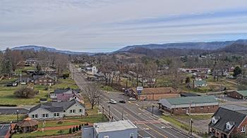 Weather camera view of Russell County Courthouse.