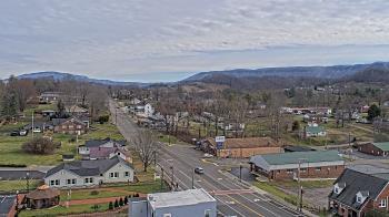 Weather camera view of Russell County Courthouse.