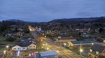 Weather camera view of Russell County Courthouse.